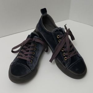 Sz 6.5 FreeChoice Purple Velvet-like Lace Sneakers